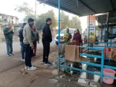 बसंतपुर में निगम आयुक्त ने लिया सफाई और पानी की व्यवस्था का जायजा