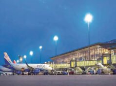 “हैदराबाद हवाई अड्डे पर आने वाली 3 फ्लाइट को मिली बम की धमकी, सभी की हुई सेफ लैंडिंग”