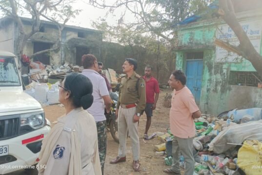 सोमनी पुलिस की कबाड़ दुकानों पर सख्त कार्रवाई, संदिग्ध सामान जप्त