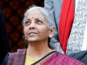 बैंक मिस-सेलिंग बंद करें, अपने मूल काम पर दें ध्यान: वित्त मंत्री सीतारमण