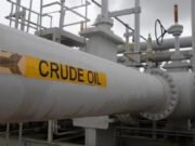 Dollar vs Rupee: क्रूड ऑयल में तेजी और डॉलर की मजबूती के आगे धराशायी रुपया, जानें क्यों नहीं रह पाई मजबूती…