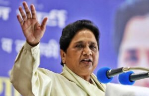 “मिशन 2027 को लेकर मायावती ने लखनऊ में बुलाई अहम बैठक, कहा- ‘BSP को कमजोर करने की हो रही साजिश'”