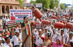 राजस्थान: देश में LPG के मामले पर भड़की कांग्रेस, कहा- गैस संकट के बीच व्यापारियों के बिजली बिल हों माफ…