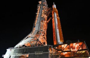 “7719000000000 रुपए खर्च करके भी चांद पर क्यों कदम नहीं रखेंगे NASA के अंतरिक्ष यात्री?”