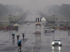 Weather Delhi: दिल्ली एनसीआर में मौसम ने ली. अंगड़ाई तेज हवा झमाझम बारिश से लोगों को गर्मी से मिली राहत….