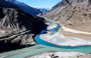 सिंधु जल संधि पर एड़ी-चोटी का लगा रहा जोर, क्या है शहबाज का प्लान?