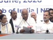 INDIA Bloc Meeting LIVE: इंडिया गठबंधन के 25 दलों की बैठक, 5 मुद्दों पर बनी सहमति, खरगे बोले- शिक्षा मंत्री दें इस्तीफा”