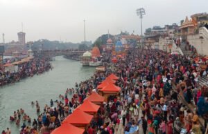 Somvati Amavasya 2026: 300 साल बाद बने दुर्लभ महासंयोग पर उमड़ा आस्था का सैलाब, संतों ने बताया विशेष महत्व…