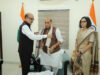 cg” राज्यपाल श्री डेका ने रक्षा मंत्री राजनाथ सिंह से की सौजन्य भेंट…”