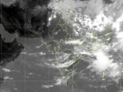 Weather Today: दिल्ली में 19 जुलाई तक उमस का दौर जारी, 15 राज्यों में भारी बारिश और तेज हवाओं का अलर्ट…