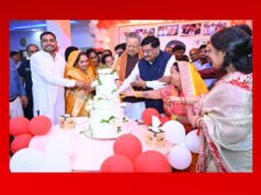 “रिमझिम फुहारों के बीच सादगी और आत्मीयता से मना खाद्य मंत्री दयालदास बघेल का जन्मोत्सव विधानसभा अध्यक्ष डॉ. रमन सिंह सहित मंत्रियों, सांसदों और विधायकों ने दी शुभकामनाएं, रक्तदान शिविर में 80 यूनिट रक्त संग्रह”