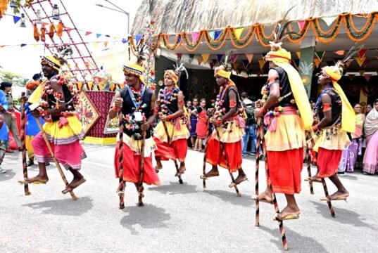 छत्तीसगढ़ के पहले पर्व हरेली पर मुख्यमंत्री निवास में सजी लोक संस्कृति की जीवंत झांकी…