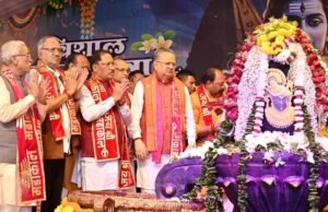 मुख्यमंत्री श्री विष्णु देव साय ने भगवान शिव का रुद्राभिषेक कर प्रदेशवासियों के सुख-समृद्धि और खुशहाली की कामना की…