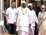‘वंदे मातरम’ को लेकर कांग्रेस नेता सोनिया गांधी और लोकसभा में विपक्ष के नेता राहुल गांधी के खिलाफ शिकायत दर्ज…