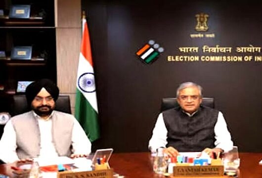 वोटर लिस्ट के स्पेशल इंटेंसिव रिवीजन (SIR) को लेकर चुनाव आयोग ने वेरिफिकेशन प्रक्रिया में कुछ बदलावों का ऐलान…