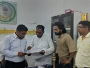 आवसीय पट्टा योजना सर्वे में अनियमितता, आसिफ अली ने प्रशासन को घेरा