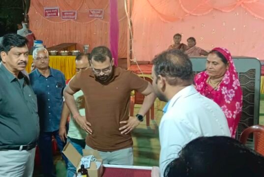 अपर कलेक्टर ने किया क्वांर नवरात्रि पदयात्री मार्ग और सेवा पंडालों का औचक निरीक्षण, श्रद्धालुओं की सुविधाओं का लिया जायजा