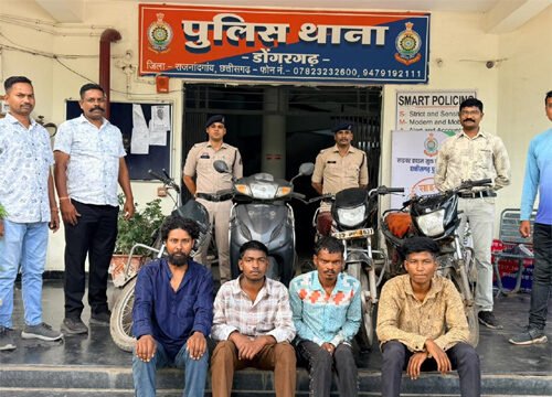 बाइक चोर गिरोह का भंडाफोड़, 6 दुपहिया वाहनों के साथ 4 आरोपी गिरफ्तार
