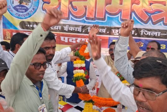 छुरिया में राजमिस्त्री संघ की विशाल पदयात्रा से गूंजा श्रमिकों के हक का मुद्दा, सात सूत्रीय मांगों पर सरकार का ध्यान आकर्षित